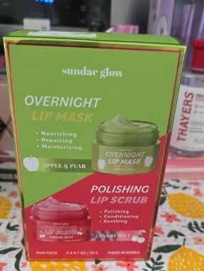 Sundae glow overnight lip mask and polishing lip scrub duo pack